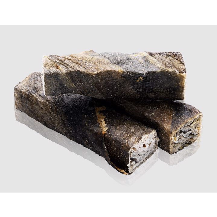 Essential Small WolfFish Delights, 100g